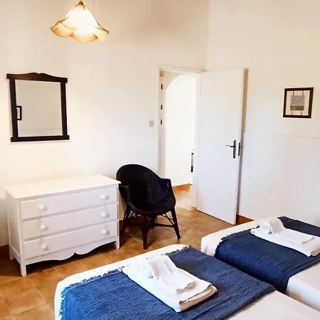Cozy & Traditional Country House In Albufeira