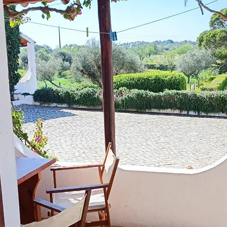 Nyaraló Cozy & Traditional Country House In Albufeira *